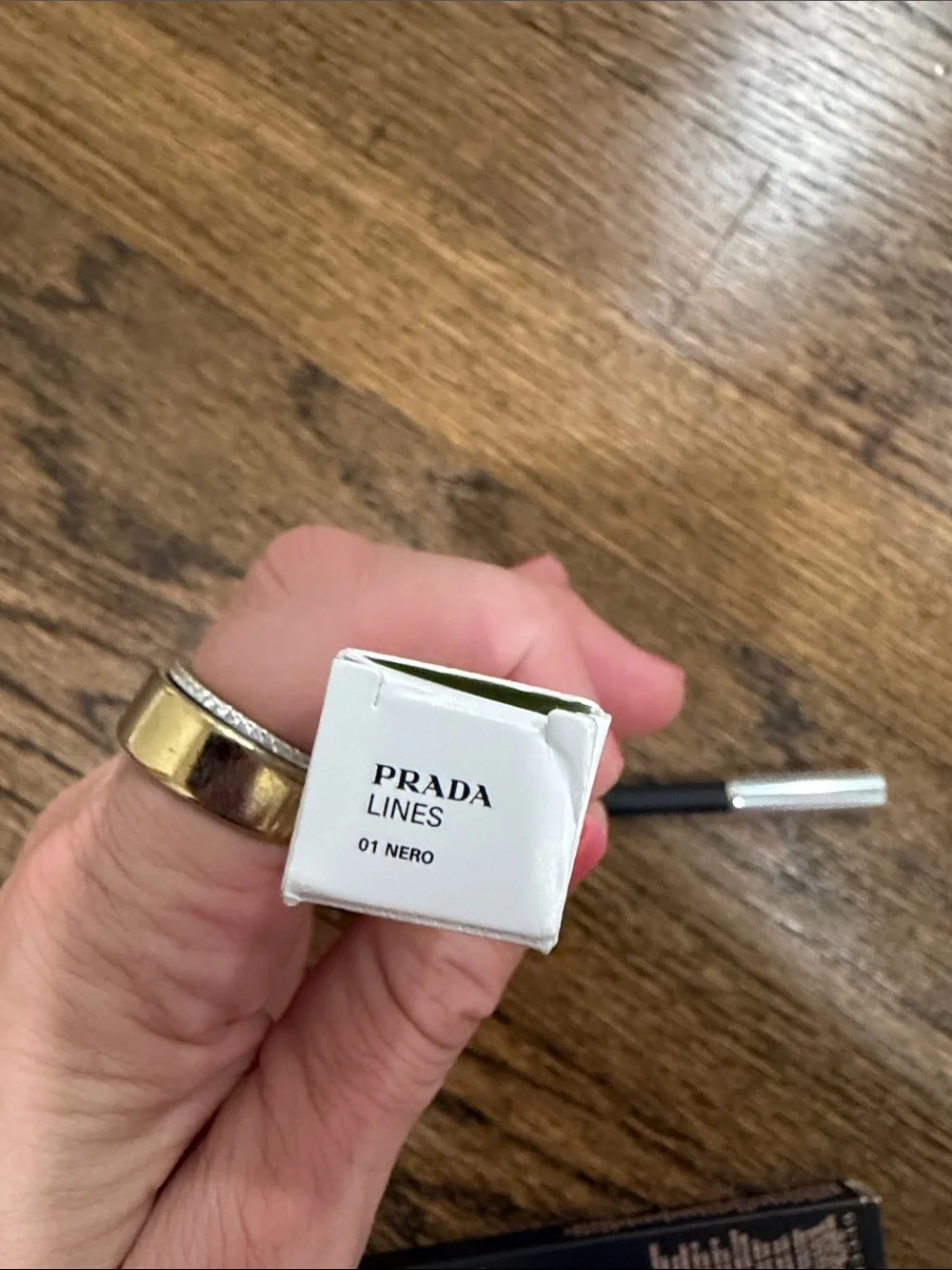 Prada Lines Durable Gliding eye pencil in Nero